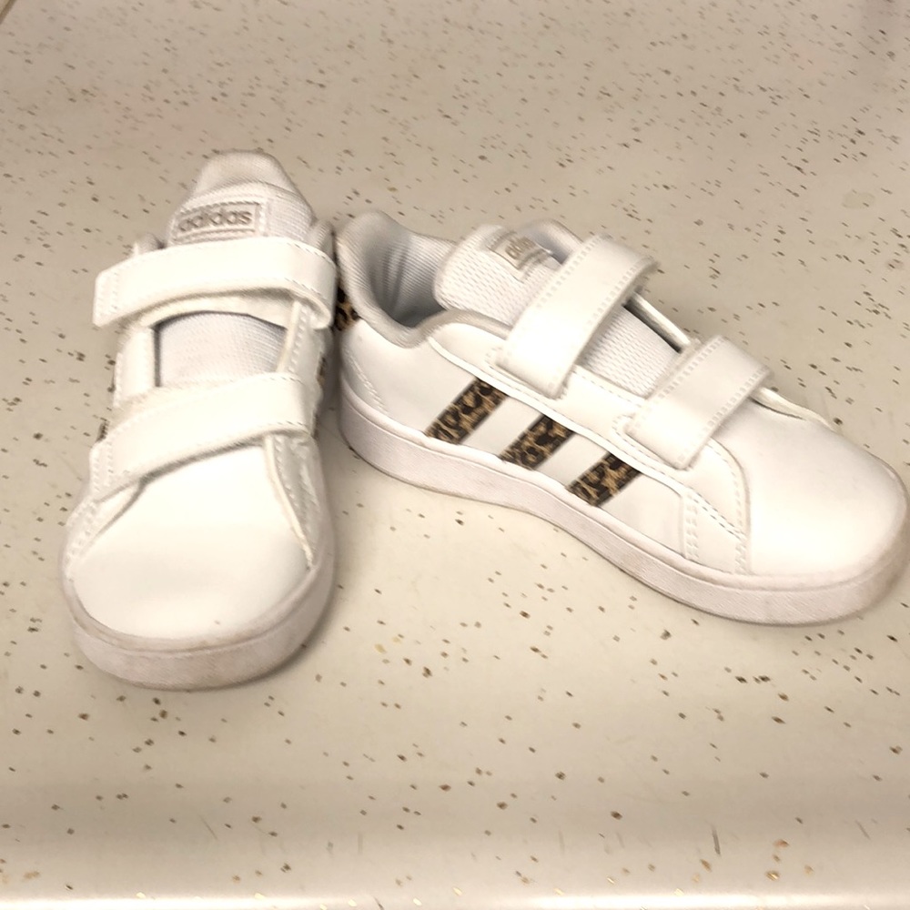 ADIDAS velcro sneakers with leopard print detail, toddler sz 9, EUC